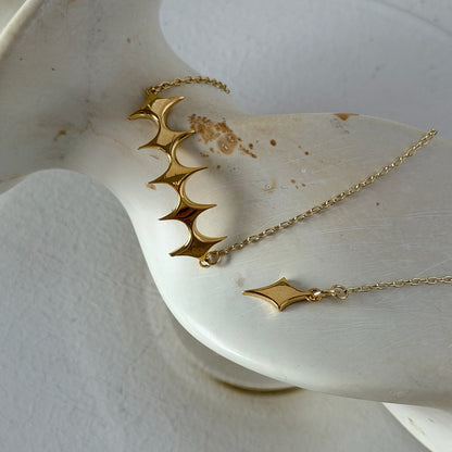 [ gold ] diamond shaped necklace