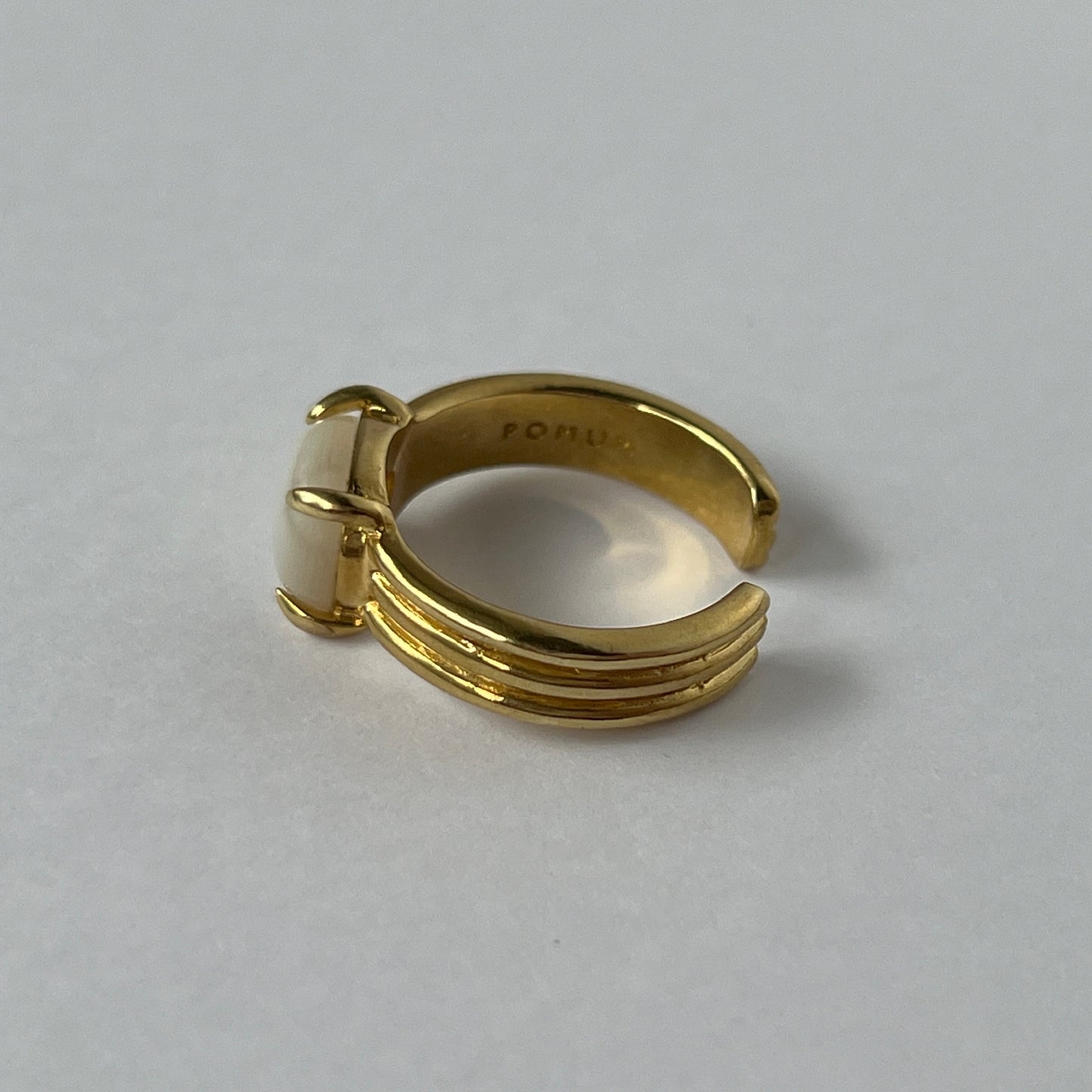 [ white shell ] trois gold
