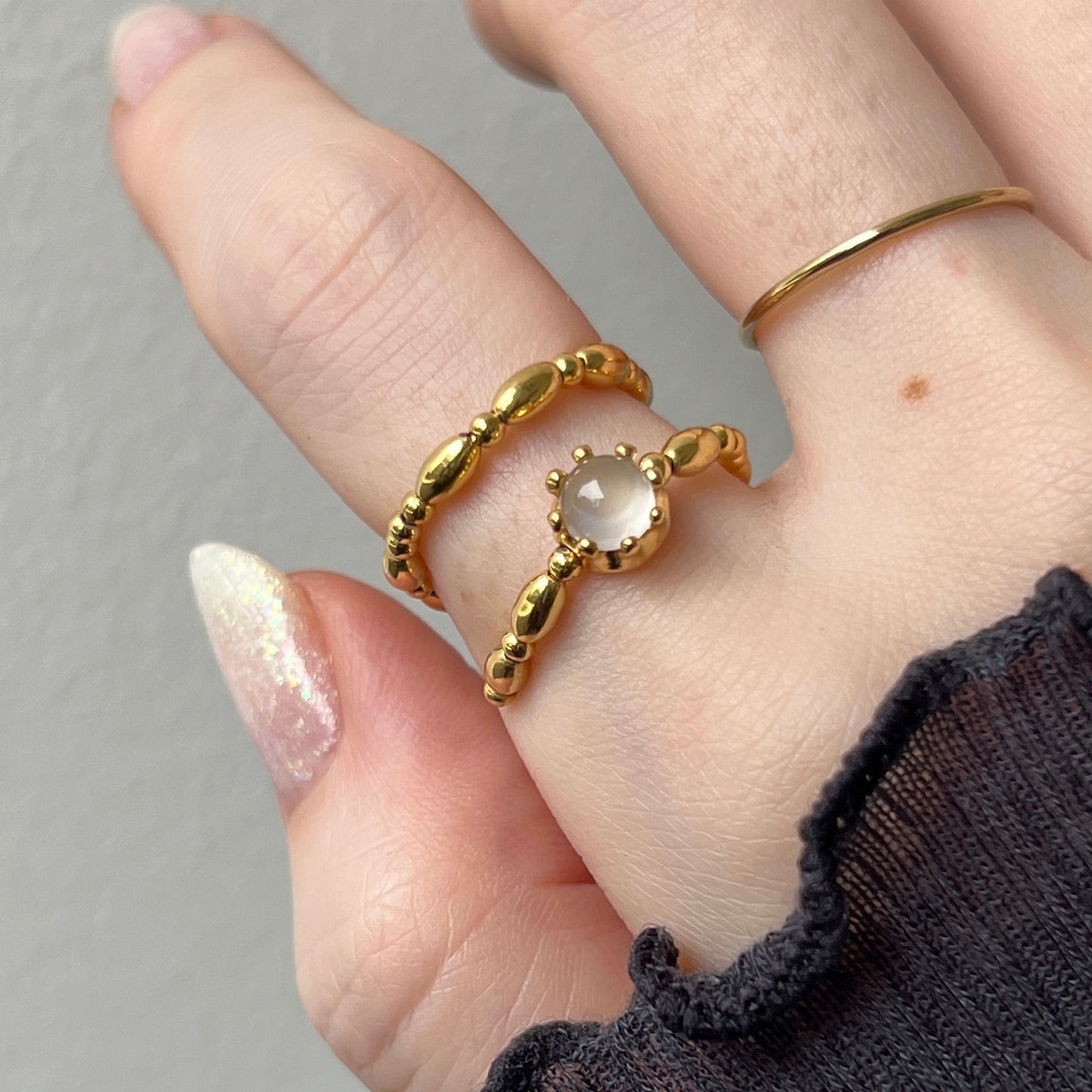 [ royal blue moon stone ] sirius gold
