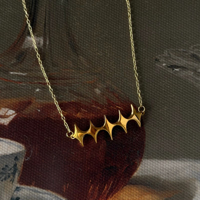 [ gold ] diamond shaped necklace
