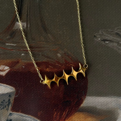 [ gold ] diamond shaped necklace