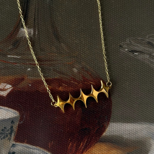 [ gold ] diamond shaped necklace