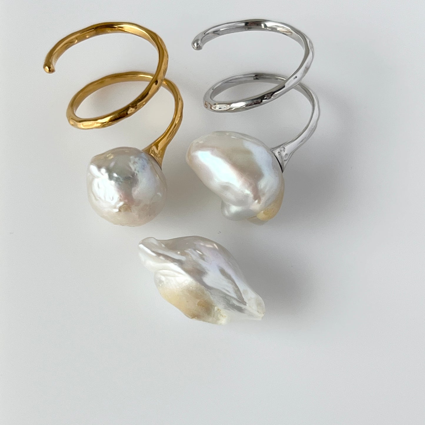 [ ✴︎14 ] oyster pearl mini ring