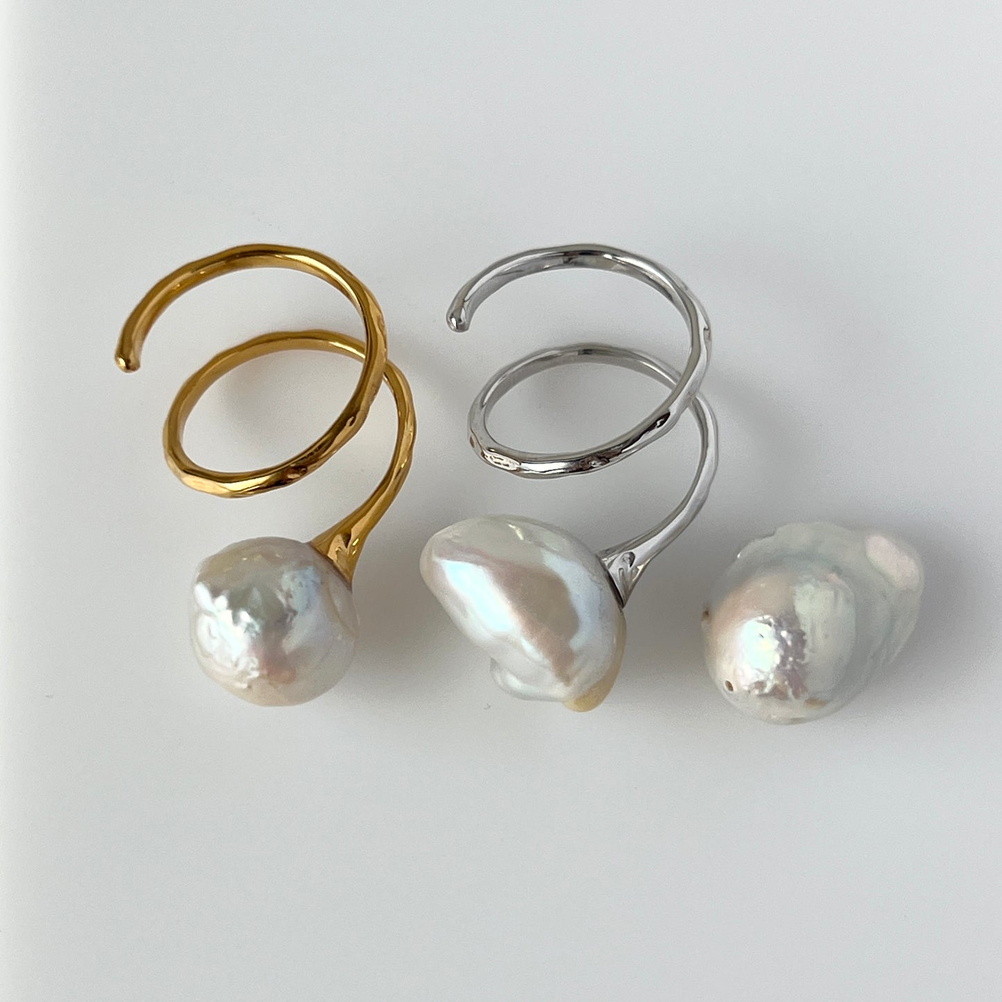 [ ✴︎16 ] oyster pearl mini ring