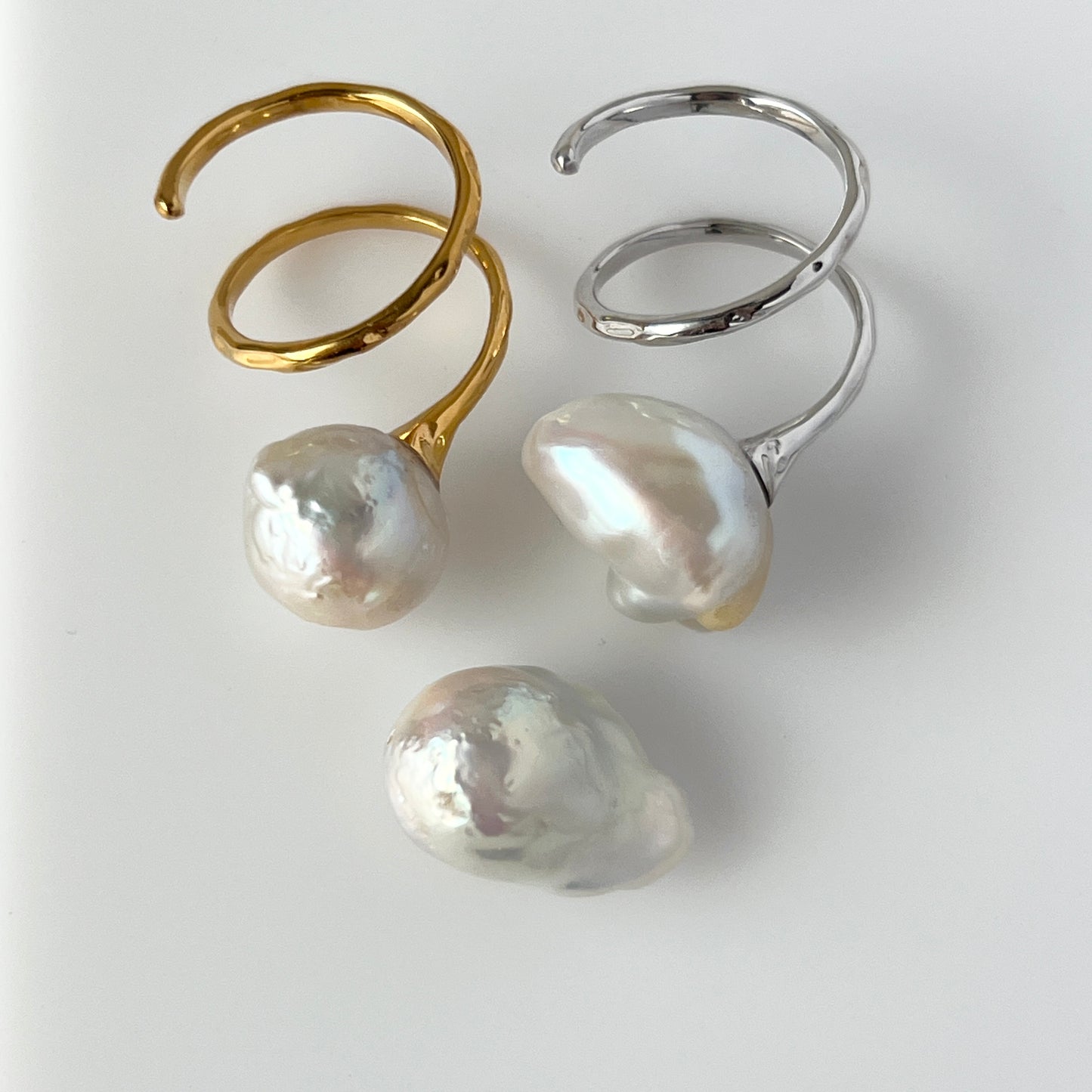 [ ✴︎16 ] oyster pearl mini ring