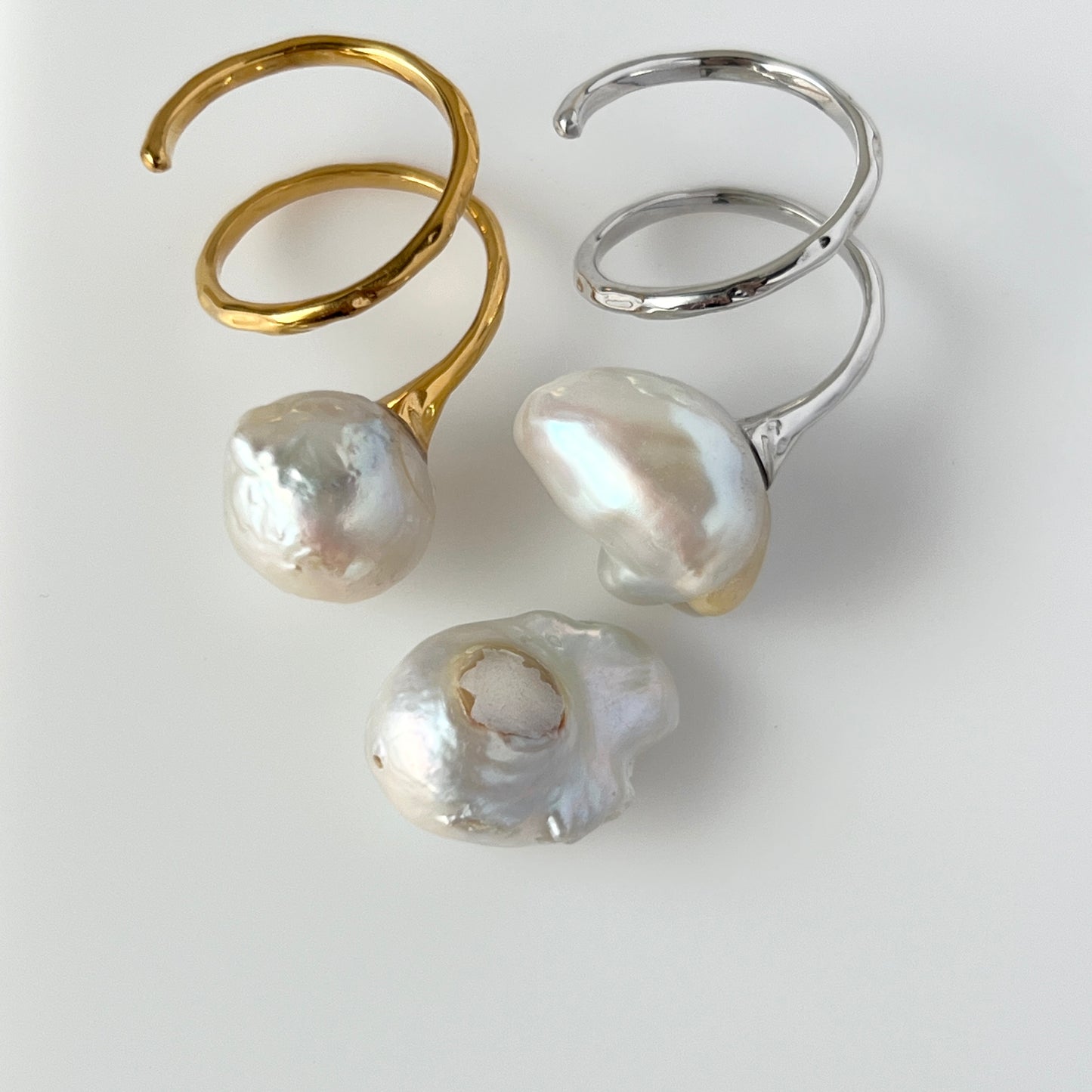 [ ✴︎16 ] oyster pearl mini ring