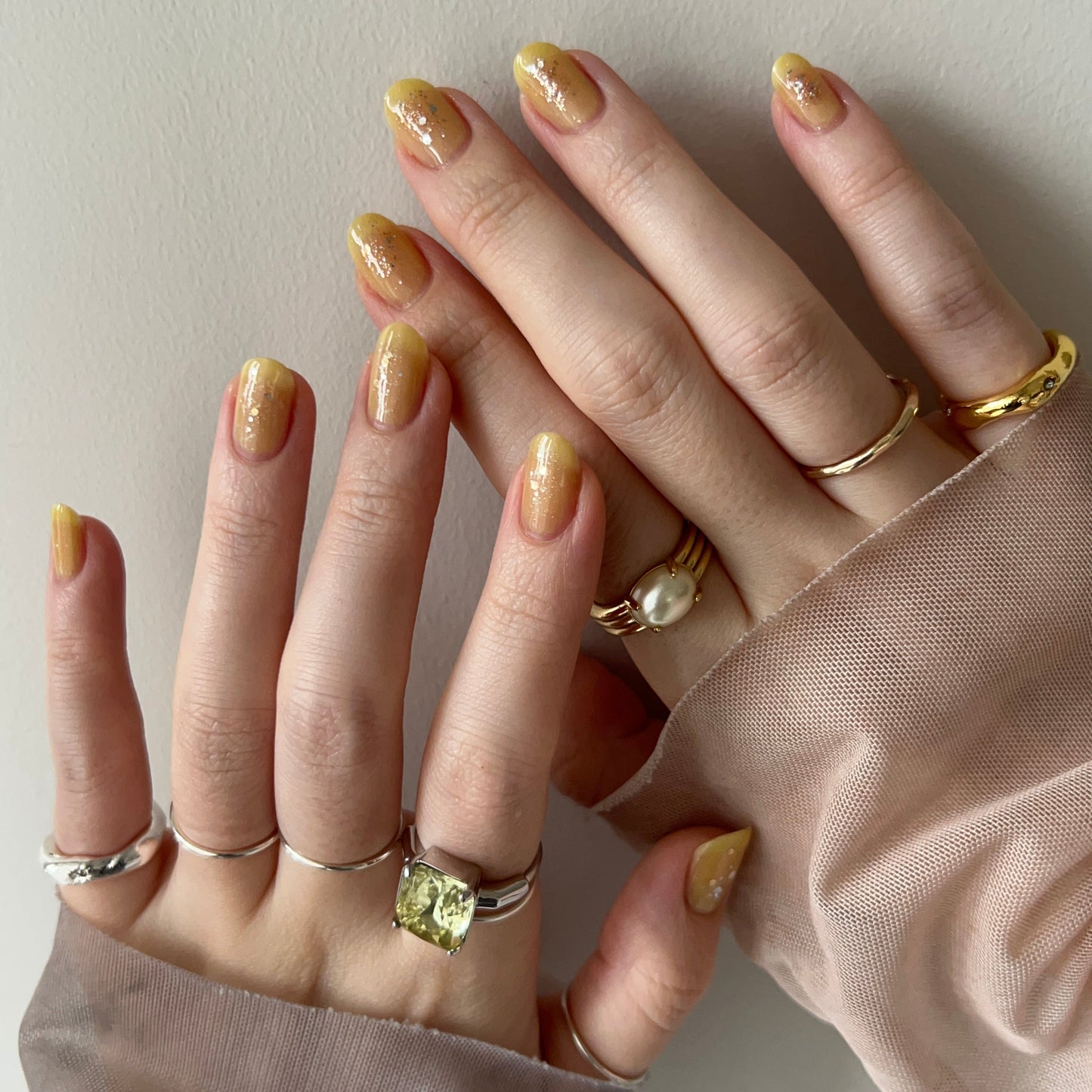 [ greige ] nuanced pinky ring [ gold ]