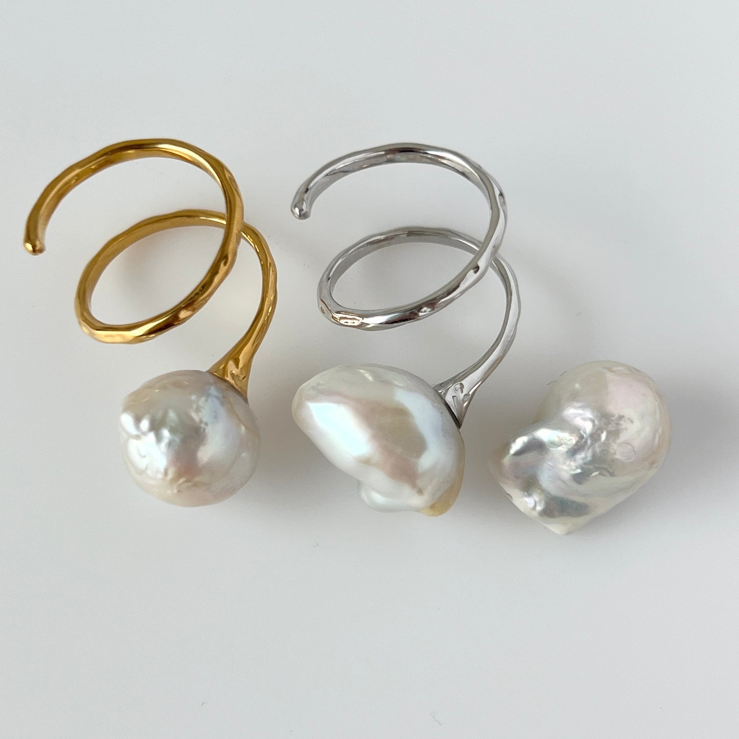 [ ✴︎19 ] oyster pearl mini ring