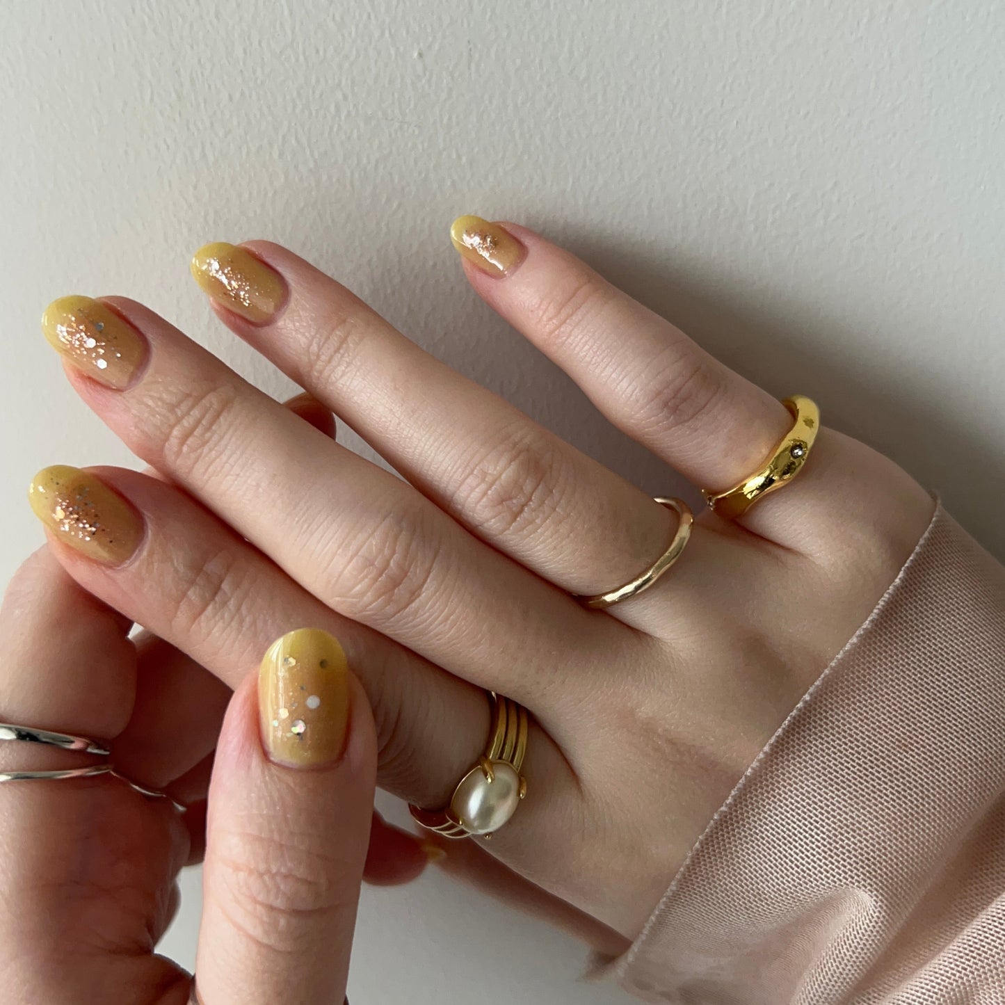[ greige ] nuanced pinky ring [ gold ]