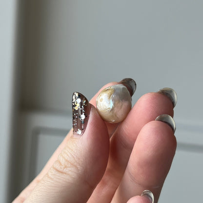 [ ✴︎13 ] oyster pearl mini ring