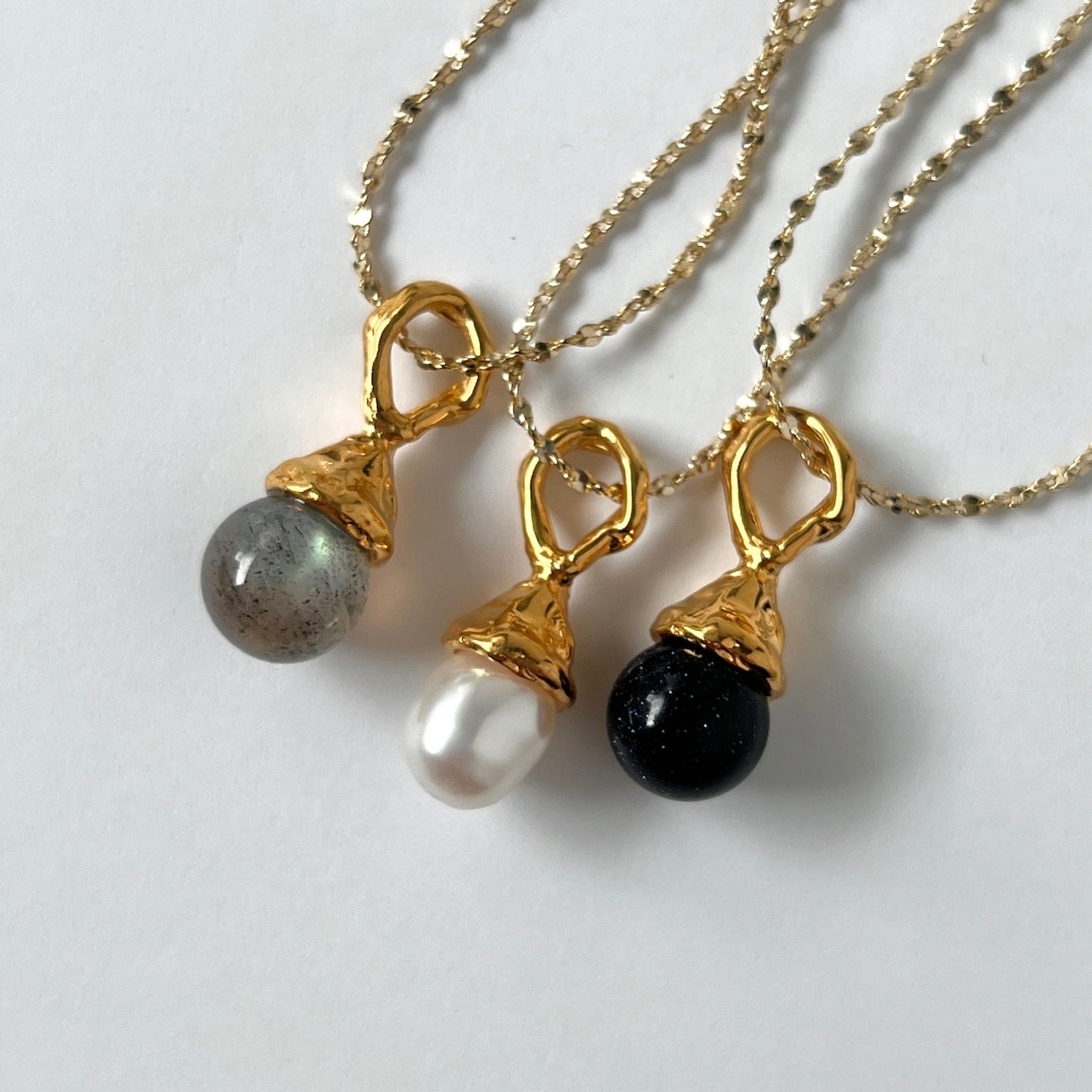[ blue gold stone ] drip necklace gold