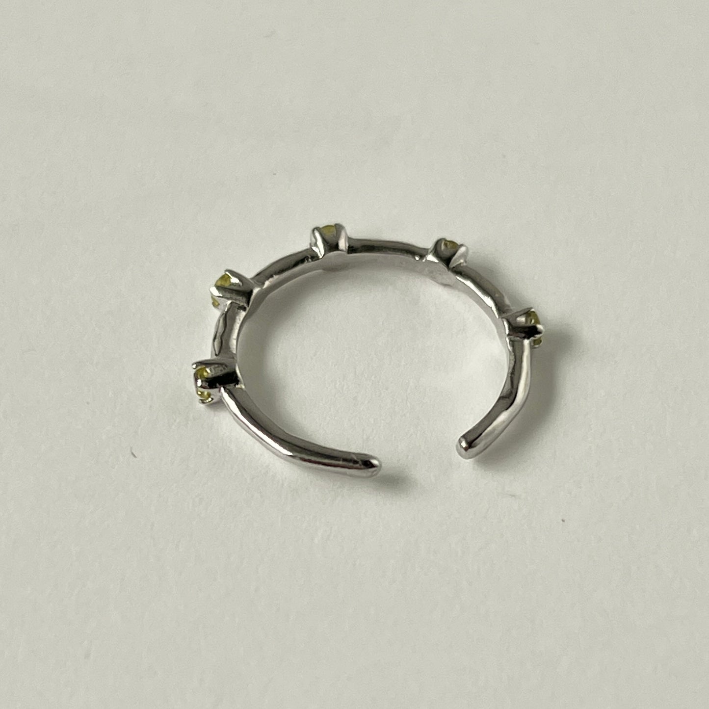 [ peridot ] um garland ring silver