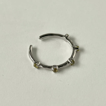 [ peridot ] um garland ring silver