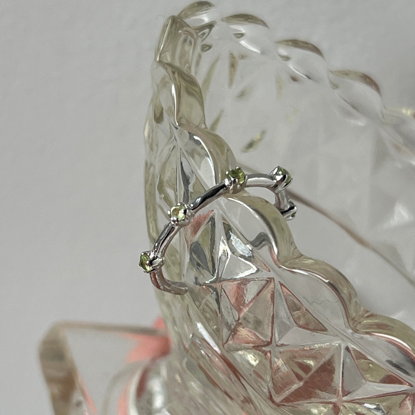 [ peridot ] um garland ring silver