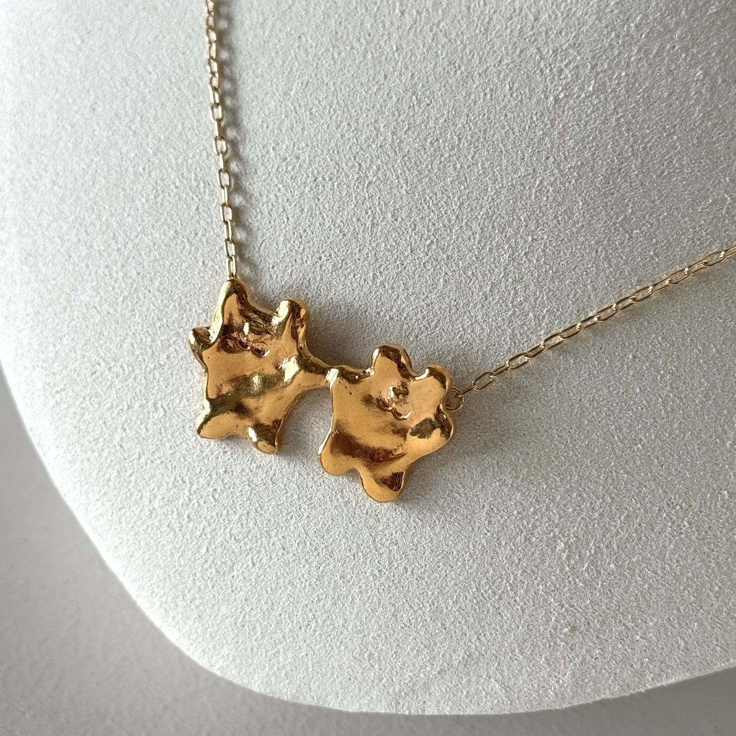 [ gold ] bears necklace