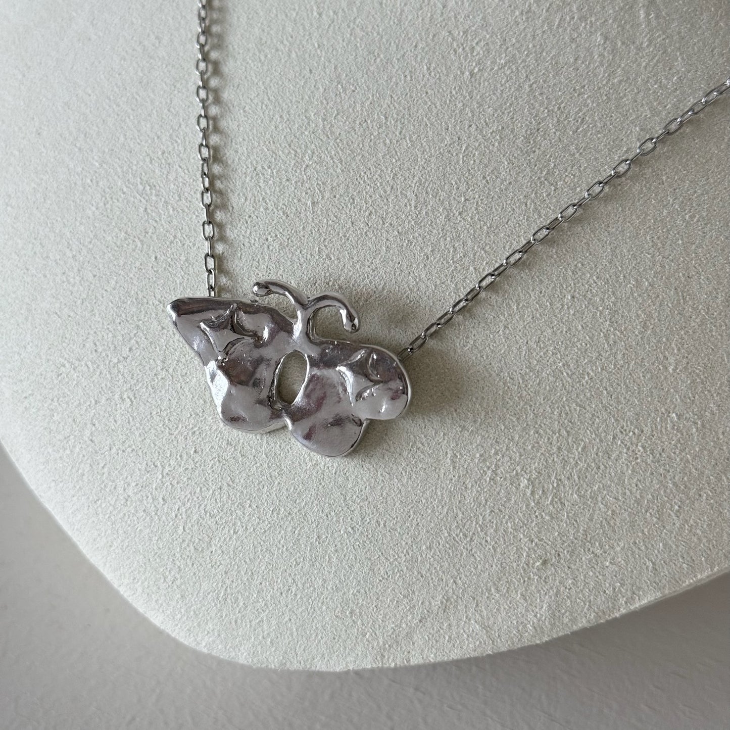 [ silver ] butterfly necklace