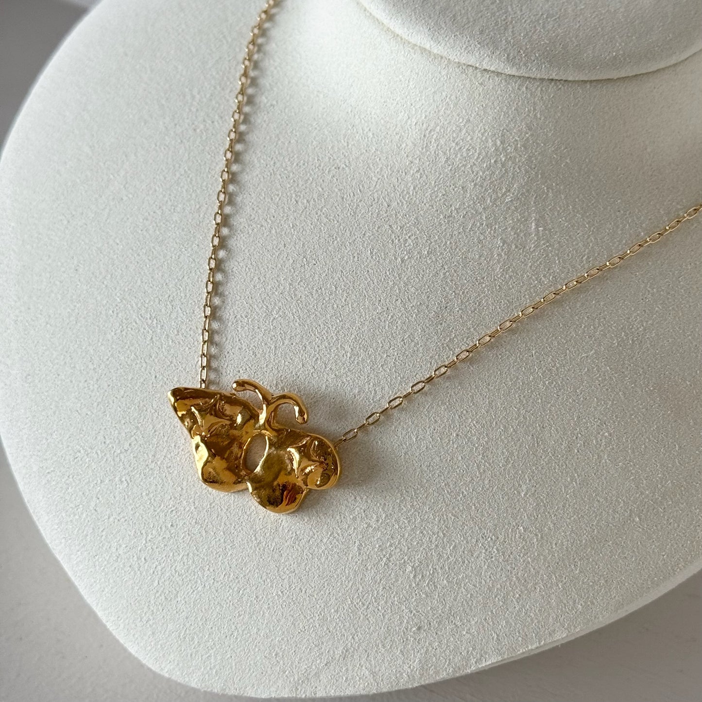 [ gold ] butterfly necklace