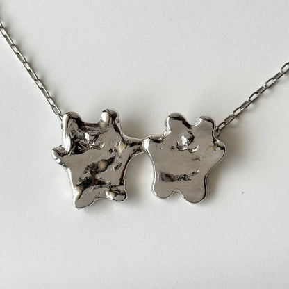 [ silver ] bears necklace