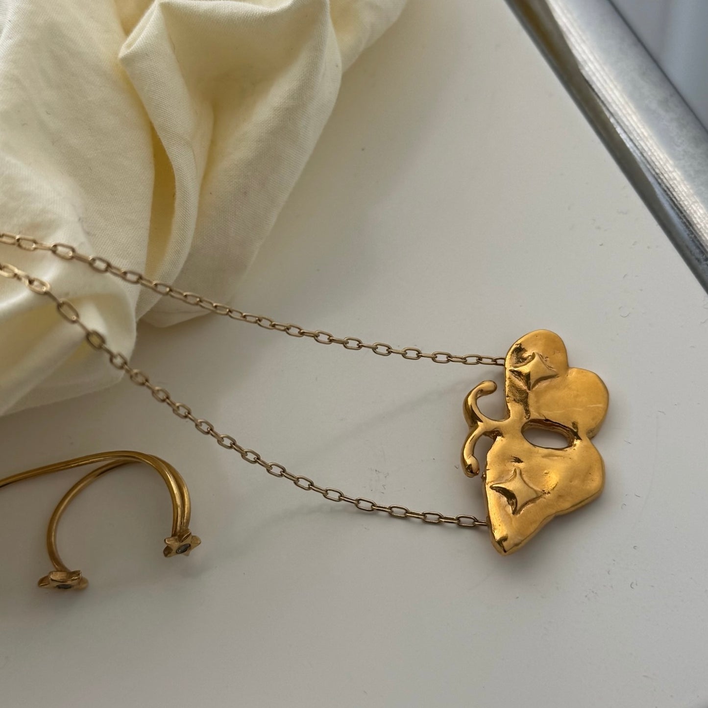 [ gold ] butterfly necklace