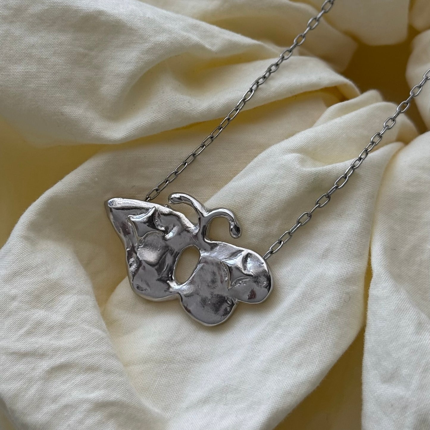 [ silver ] butterfly necklace