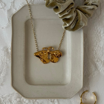 [ gold ] butterfly necklace