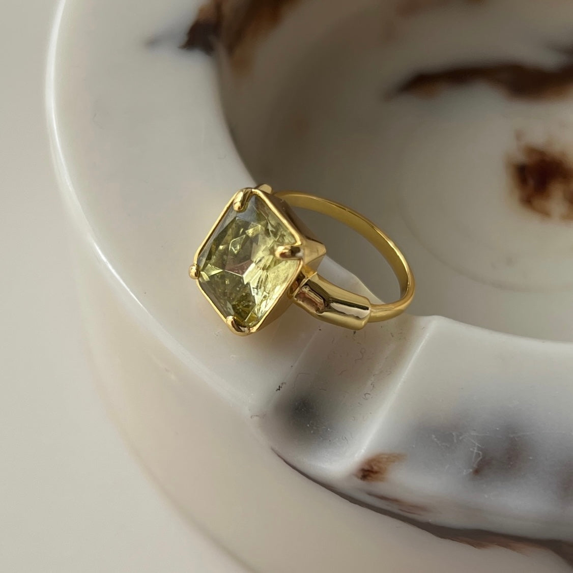 [ vintage lemon ] éclat gold