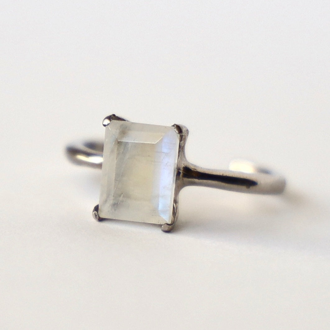 [ moon stone ] rectangle faceted cut silver