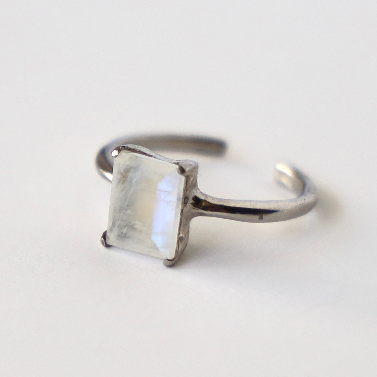 [ moon stone ] rectangle faceted cut silver