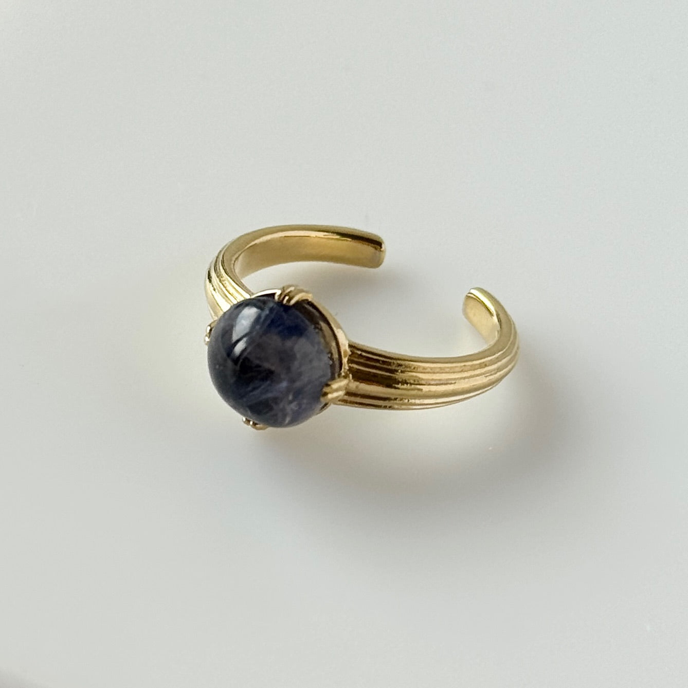 [ iolite ] croissant gold