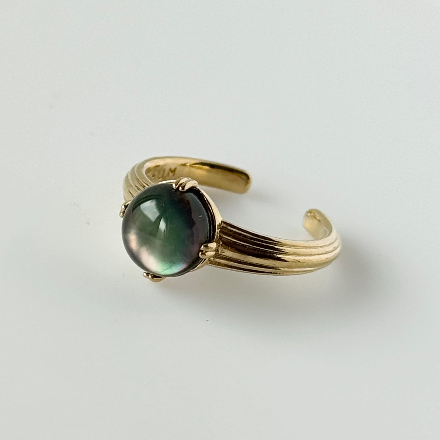 [ black shell ] croissant gold
