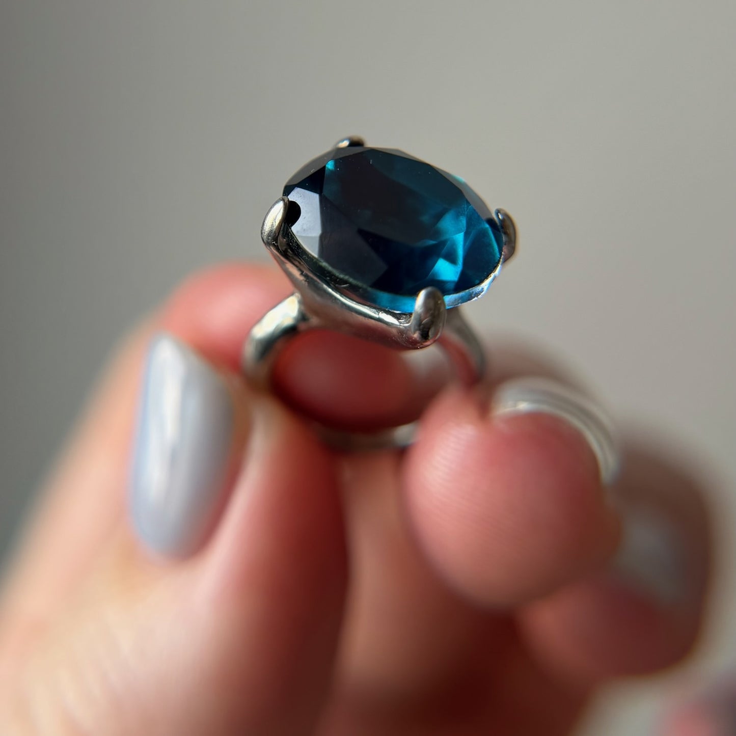 [ indigo quartz ] GEM ear cuff silver