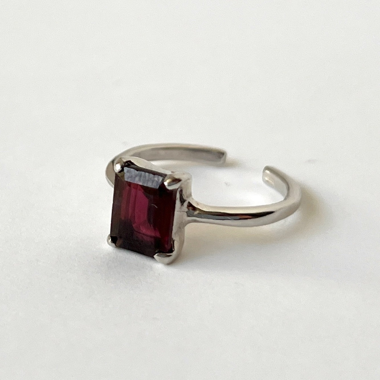 [ garnet ] rectangle faceted cut silver