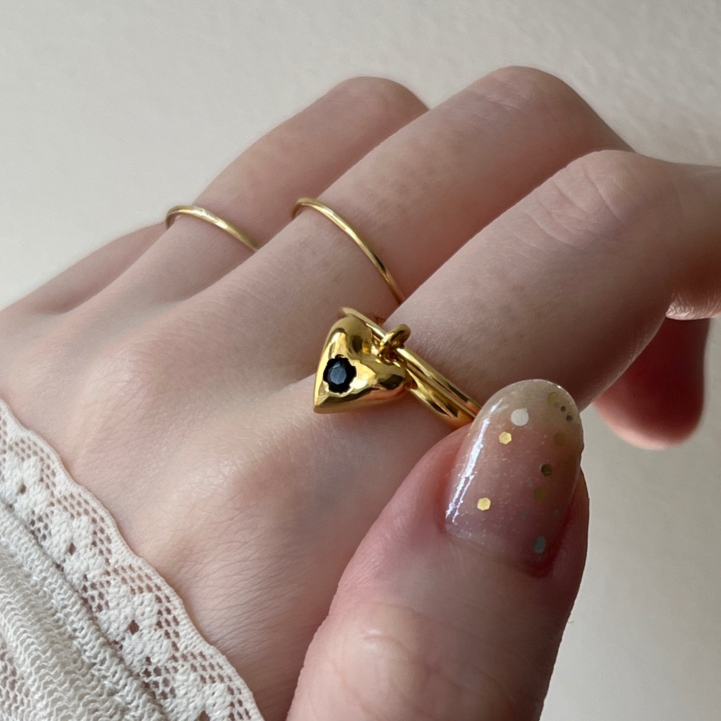 [ black spinel ] heart motif ring gold