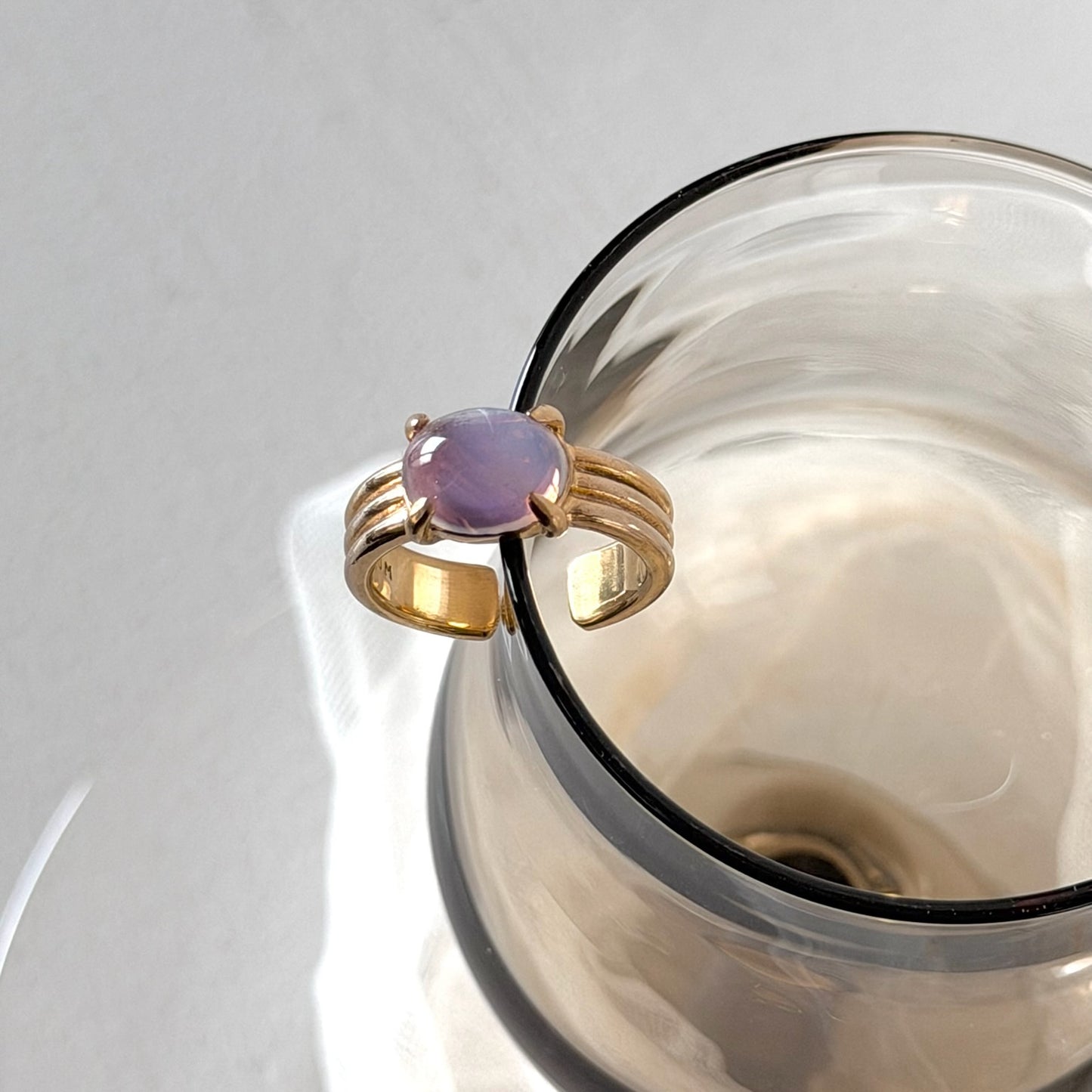 [ vintage purple glass ] trois gold