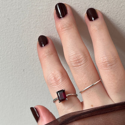 [ garnet ] rectangle faceted cut silver