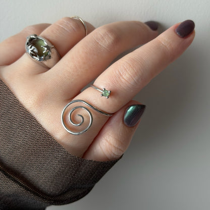 [ green apetite ] swirl ring silver