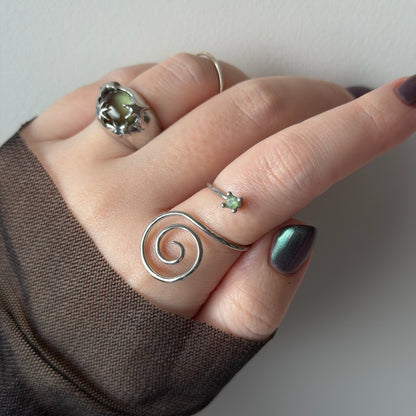 [ green apetite ] swirl ring silver