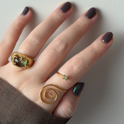 [ green apetite ] swirl ring gold