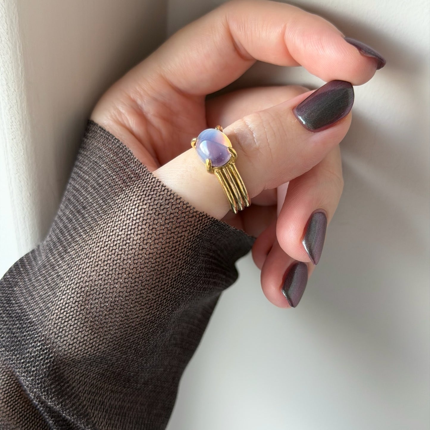 [ vintage purple glass ] trois gold