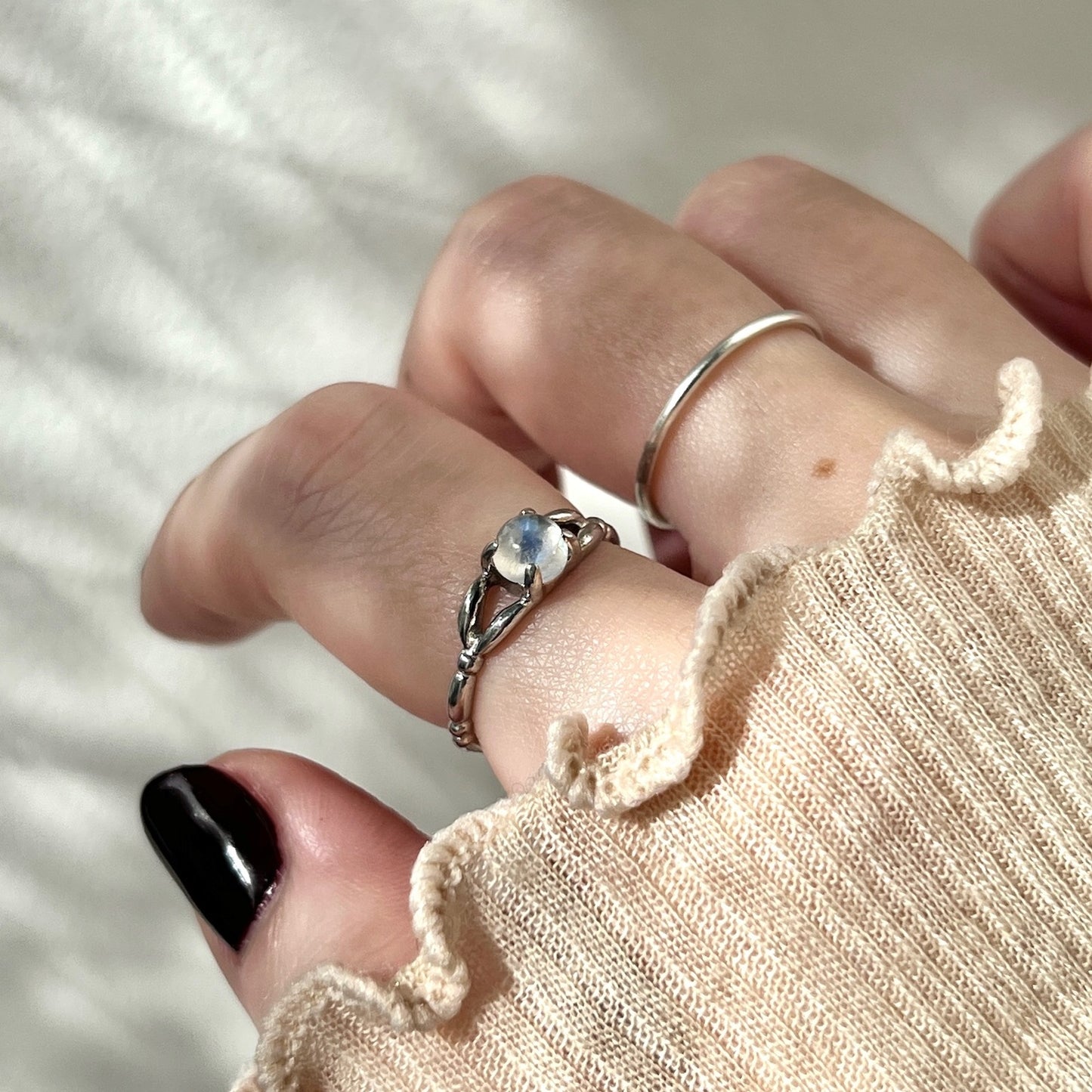 [ rainbow moon stone ] spring ring silver