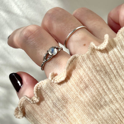 [ rainbow moon stone ] spring ring silver