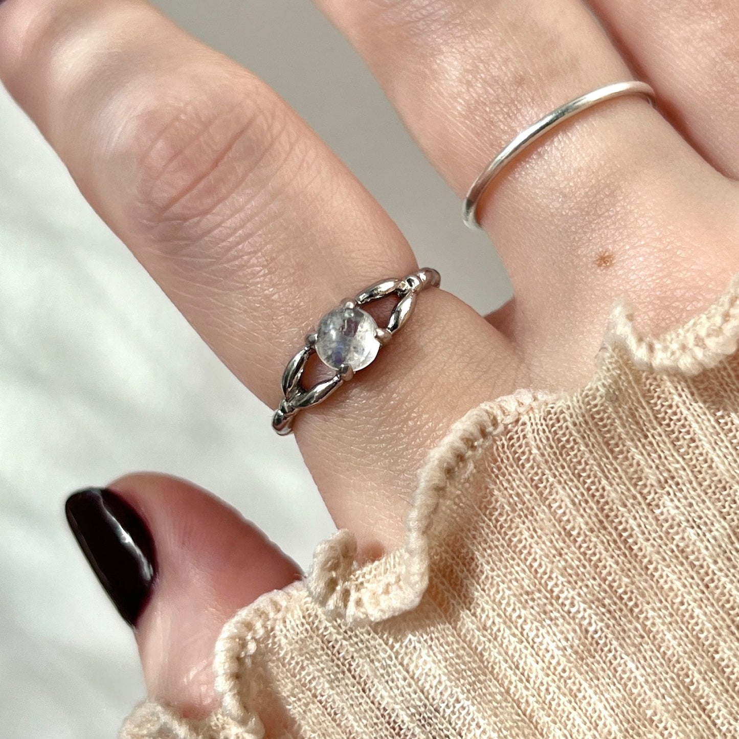 [ rainbow moon stone ] spring ring silver