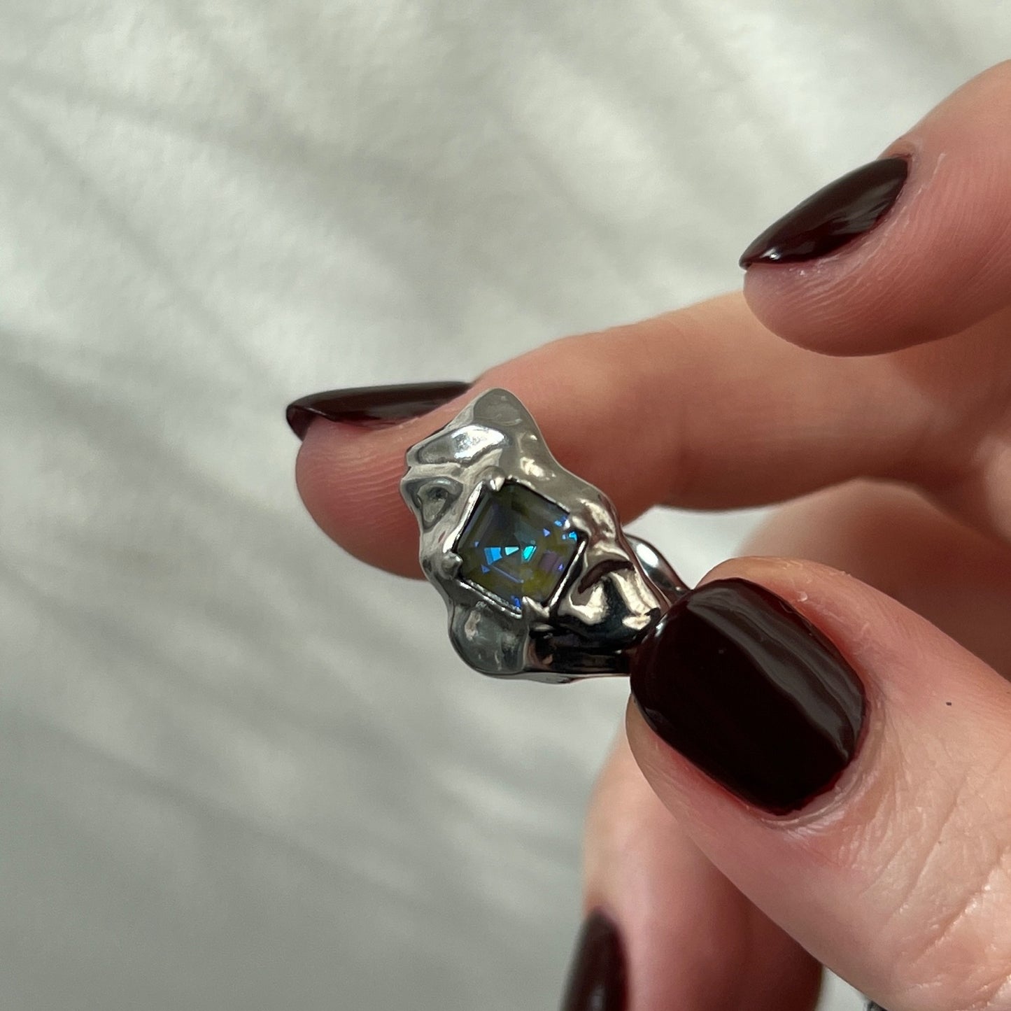 [ saphire blue glass ]  melt ring  silver