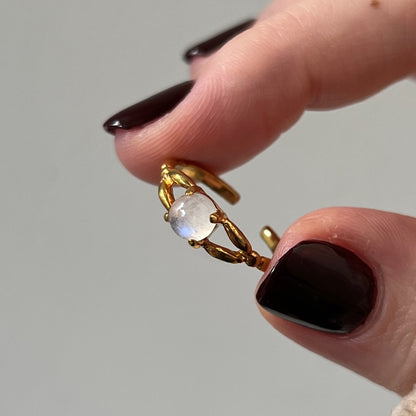 [ rainbow moon stone ] spring ring gold