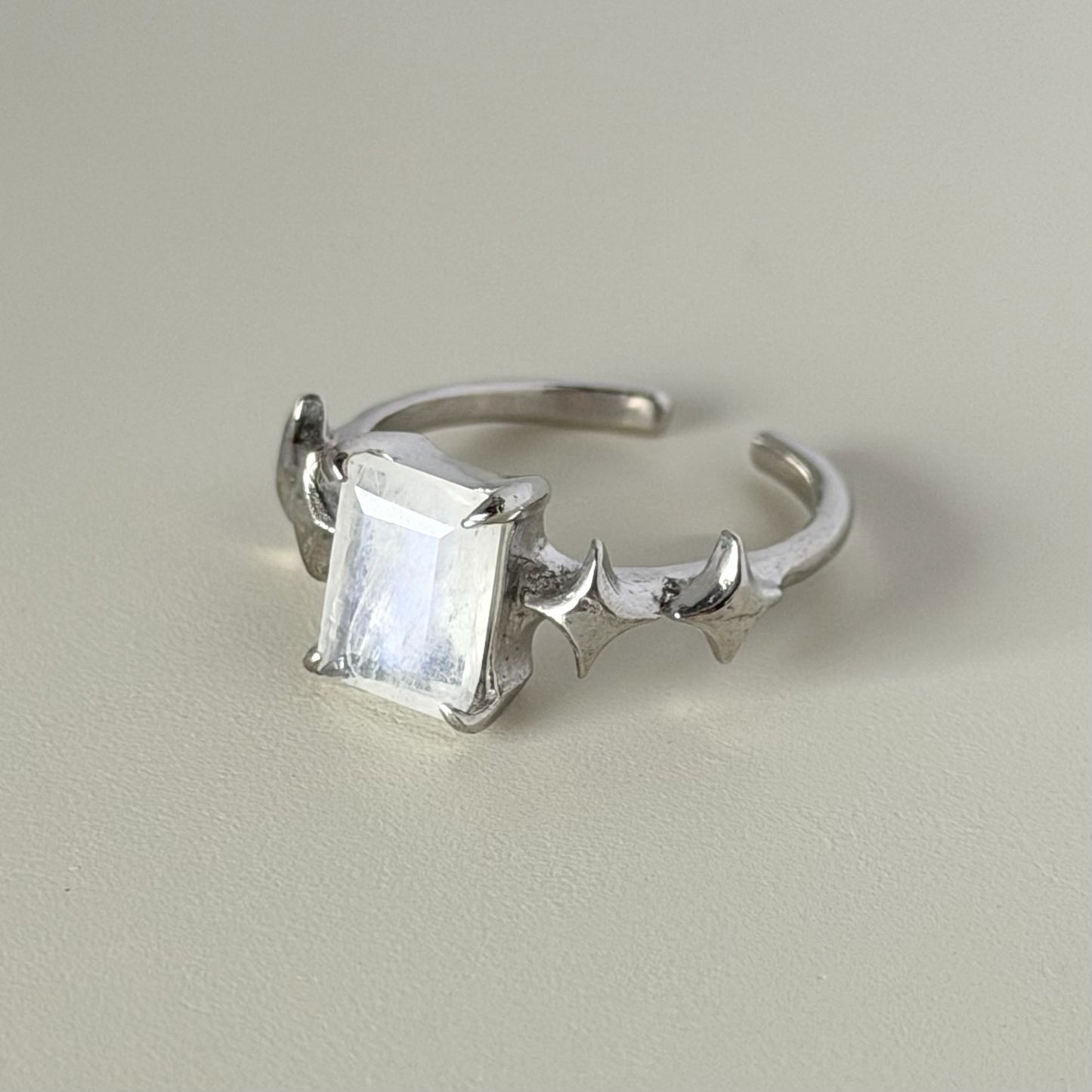 [ moon stone ] rectangle sparkle silver