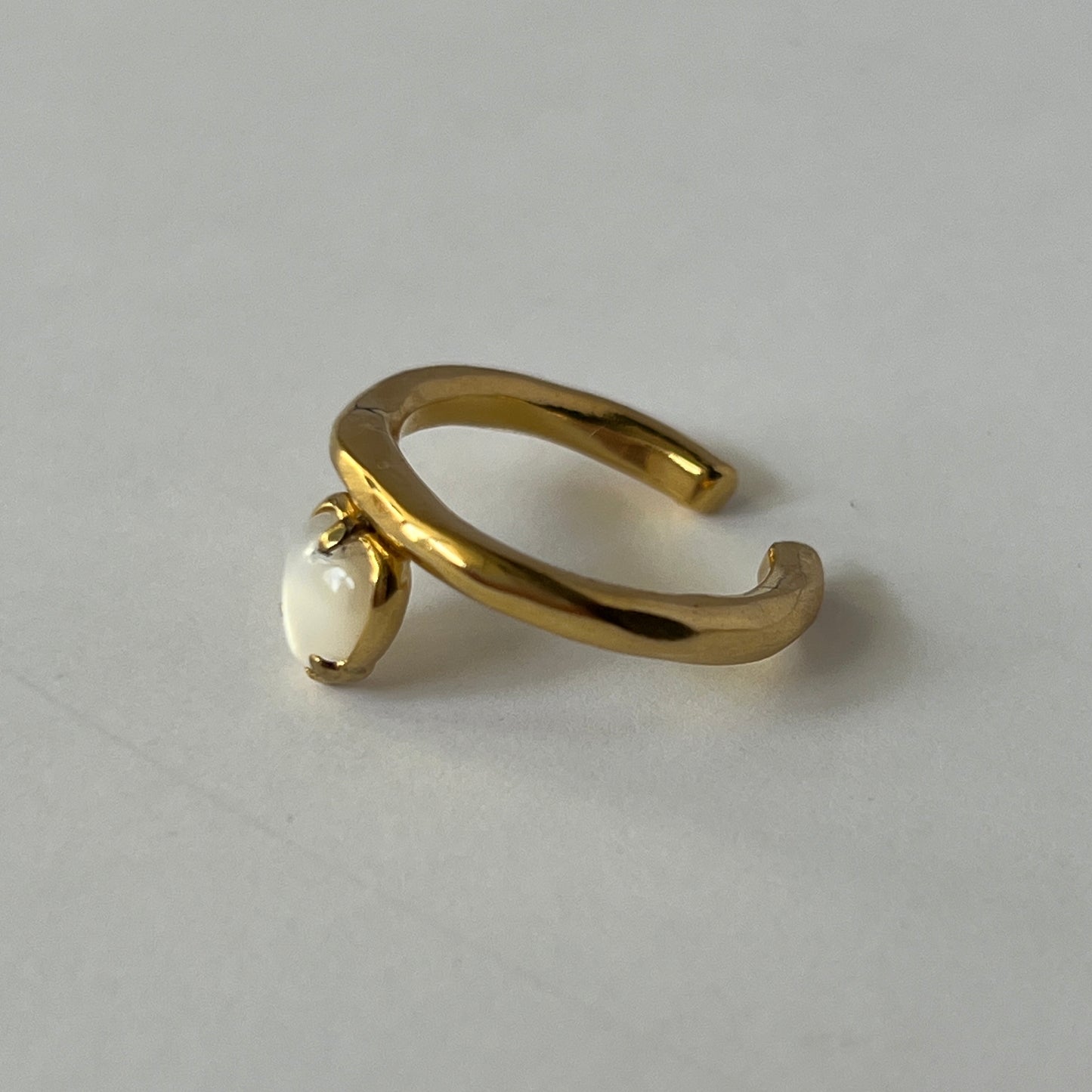 [ white shell ] um heart ring gold