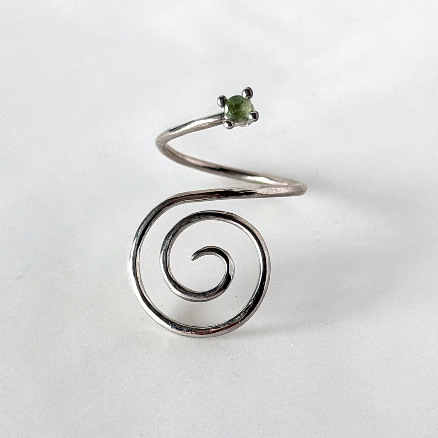 [ green apetite ] swirl ring silver