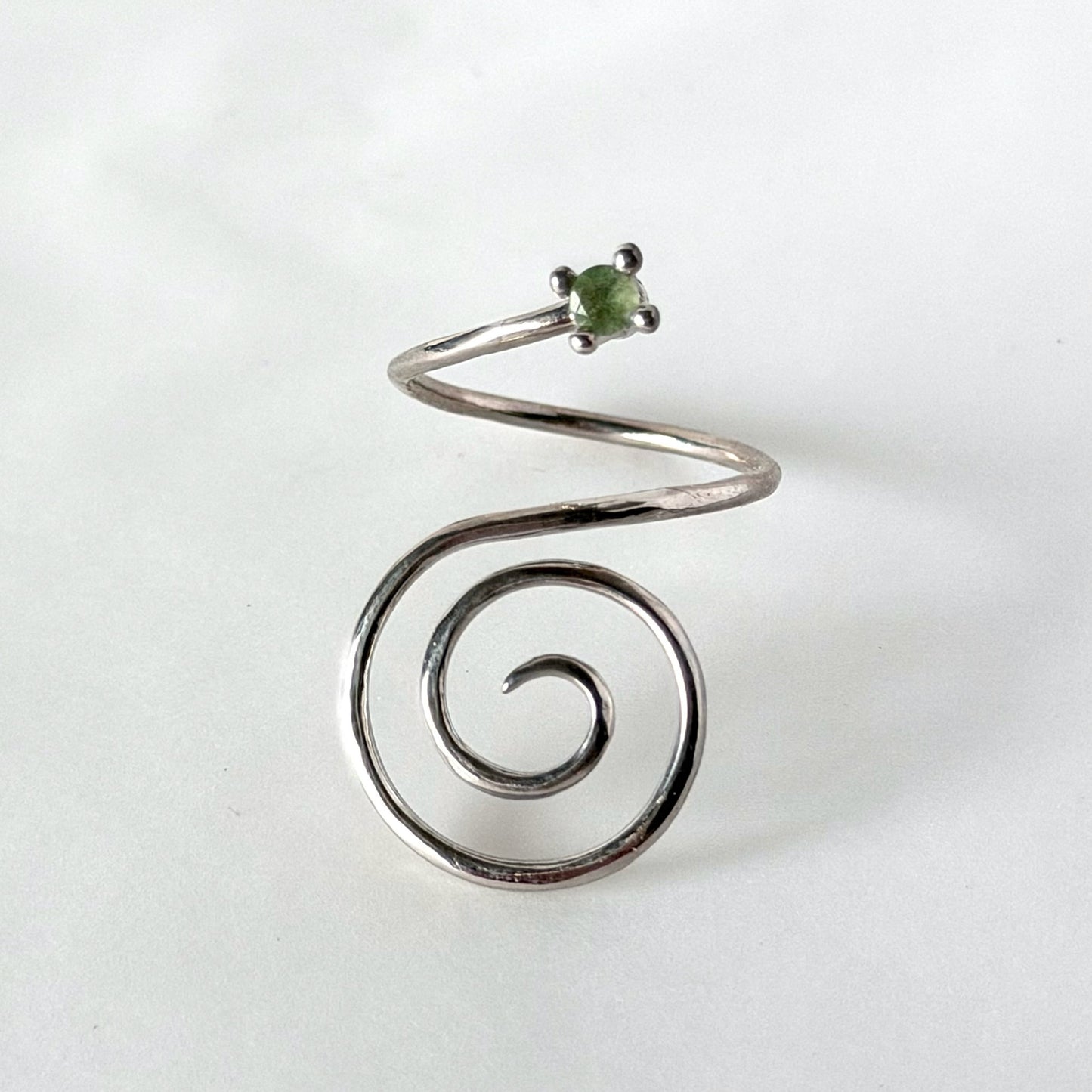 [ green apetite ] swirl ring silver