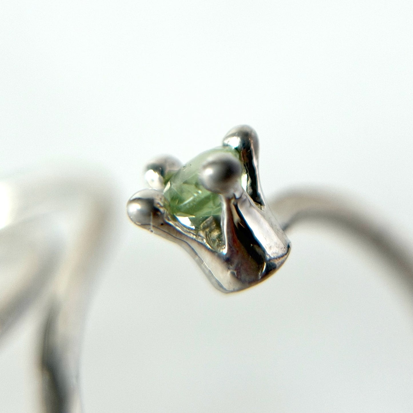 [ green apetite ] swirl ring silver