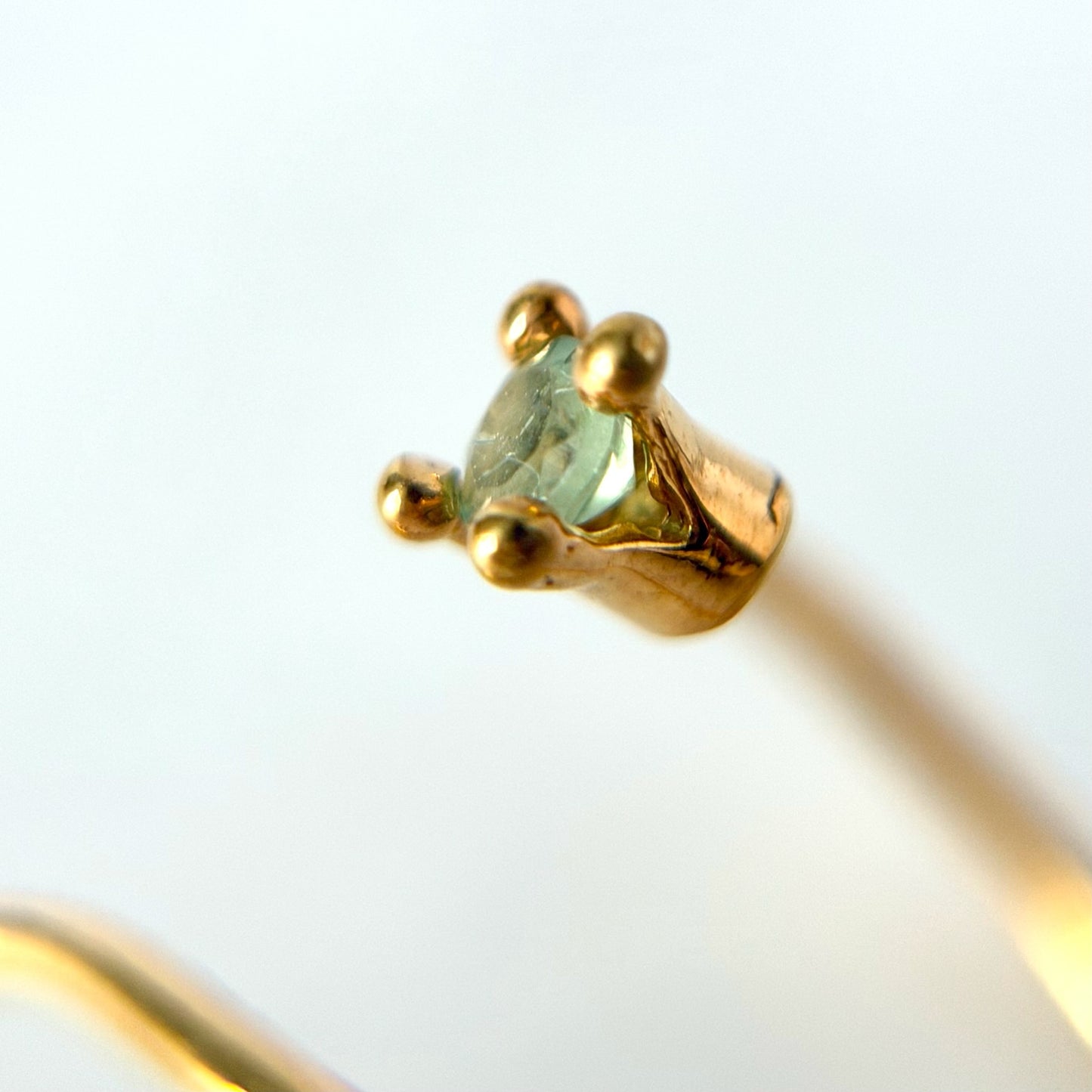 [ green apetite ] swirl ring gold